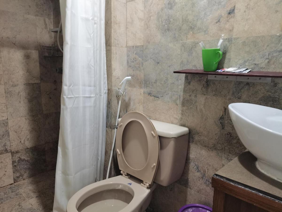 Accommodation Services Makati City Exteriör bild