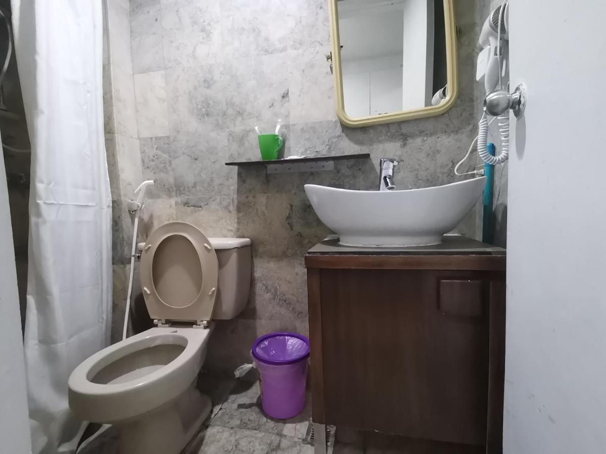 Accommodation Services Makati City Exteriör bild